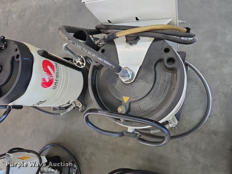 image for item EH8780 (4) Samson Evacumaster oil suction units