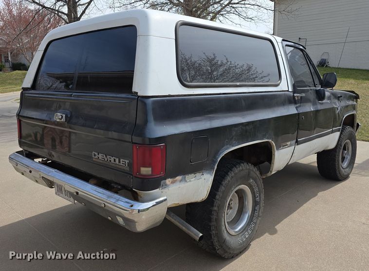 image for item EH8785 1989 Chevrolet Blazer SUV