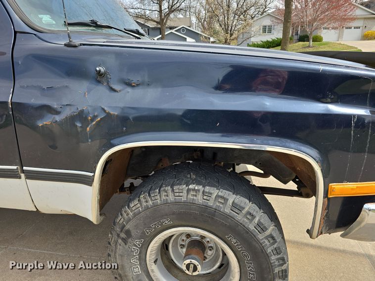 image for item EH8785 1989 Chevrolet Blazer SUV