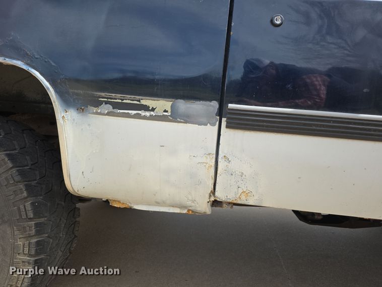 image for item EH8785 1989 Chevrolet Blazer SUV