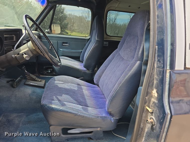 image for item EH8785 1989 Chevrolet Blazer SUV