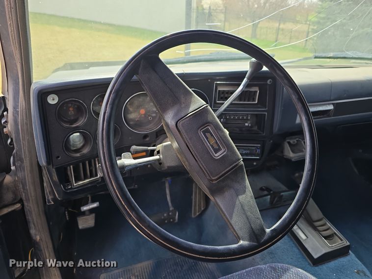 image for item EH8785 1989 Chevrolet Blazer SUV