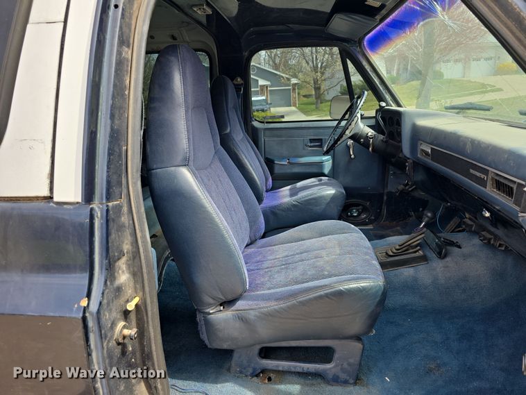 image for item EH8785 1989 Chevrolet Blazer SUV