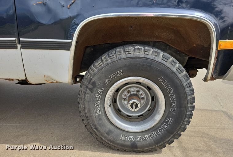 image for item EH8785 1989 Chevrolet Blazer SUV