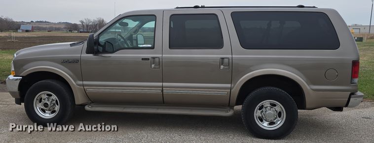 image for item EH8786 2002 Ford Excursion Limited SUV