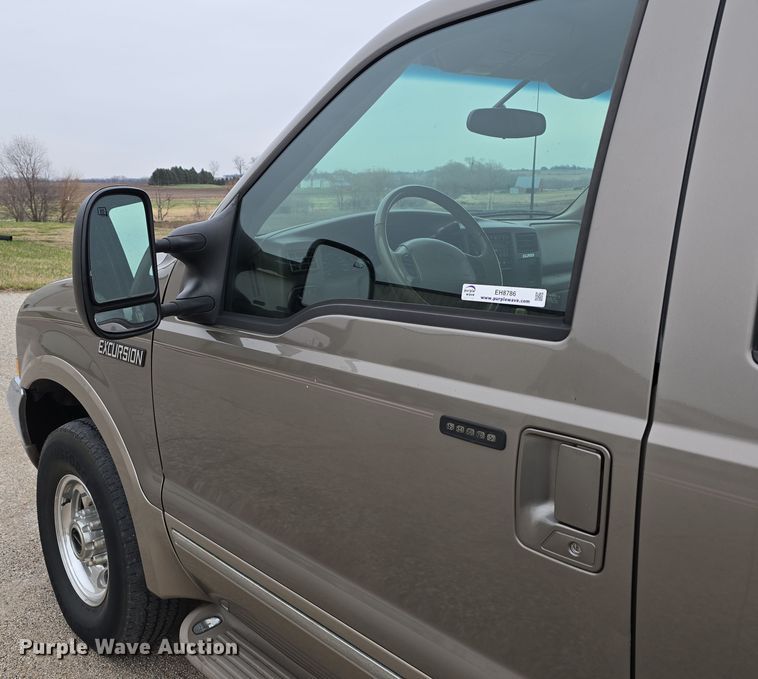 image for item EH8786 2002 Ford Excursion Limited SUV