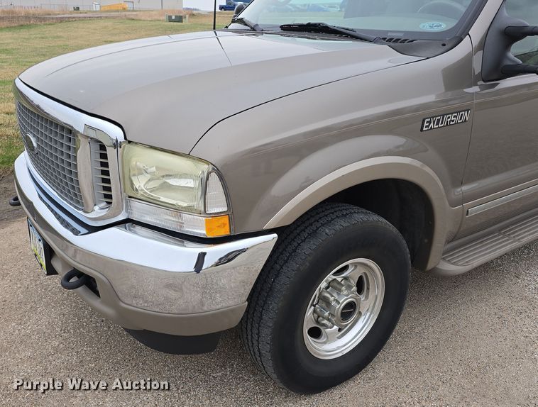 image for item EH8786 2002 Ford Excursion Limited SUV