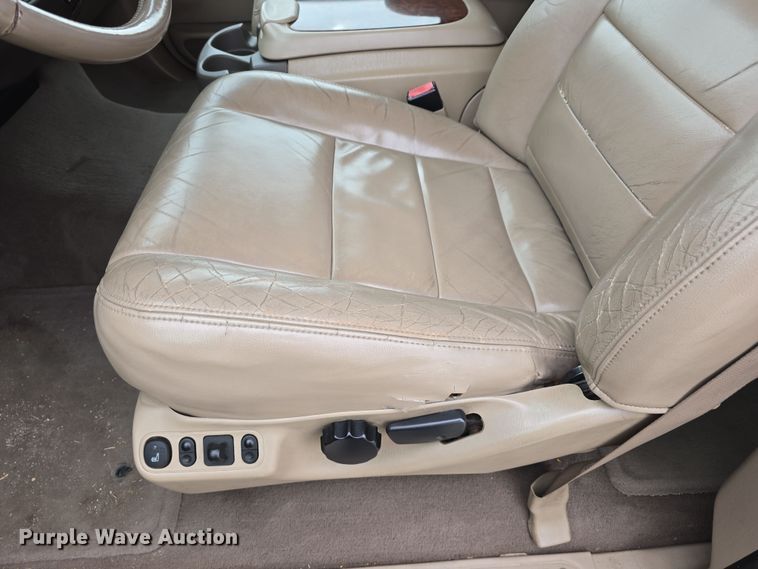 image for item EH8786 2002 Ford Excursion Limited SUV