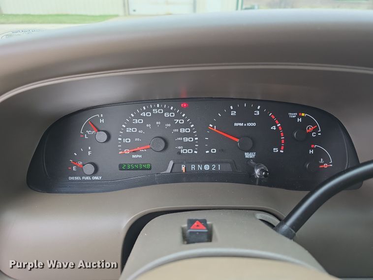 image for item EH8786 2002 Ford Excursion Limited SUV