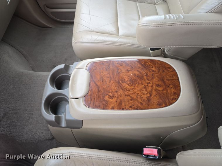 image for item EH8786 2002 Ford Excursion Limited SUV