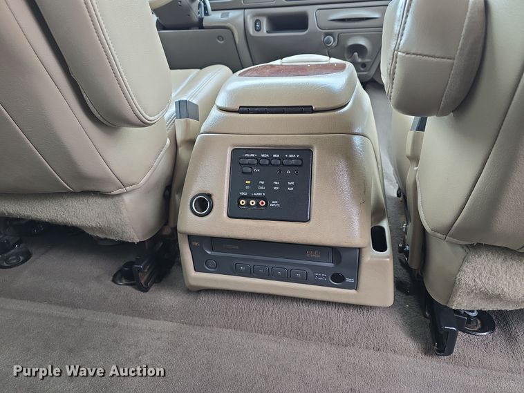 image for item EH8786 2002 Ford Excursion Limited SUV