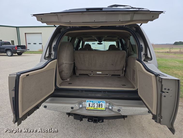 image for item EH8786 2002 Ford Excursion Limited SUV