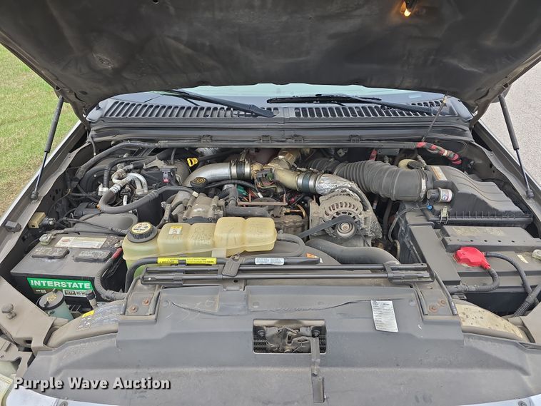 image for item EH8786 2002 Ford Excursion Limited SUV