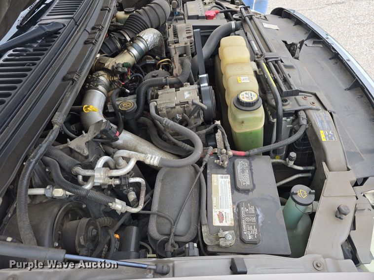 image for item EH8786 2002 Ford Excursion Limited SUV