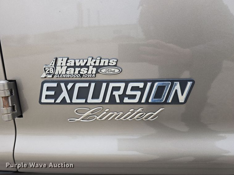 image for item EH8786 2002 Ford Excursion Limited SUV