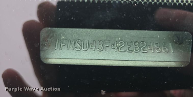 image for item EH8786 2002 Ford Excursion Limited SUV