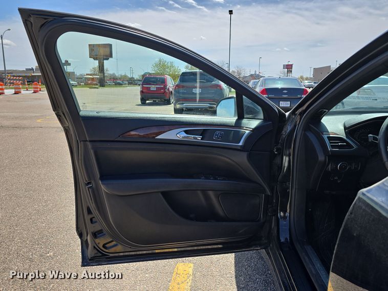 image for item EH8797 2017 Lincoln MKZ 