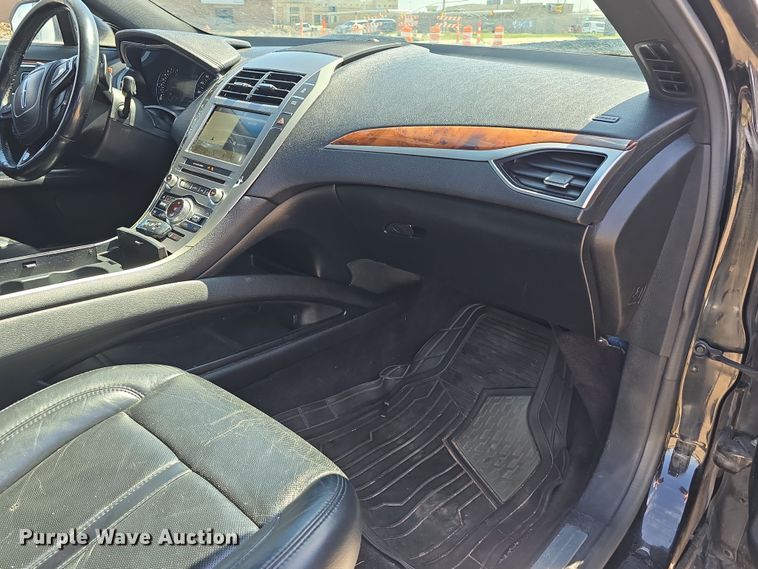 image for item EH8797 2017 Lincoln MKZ 