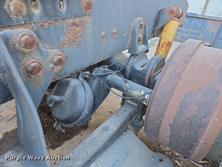 image for item EH8807 Rear axle assembly