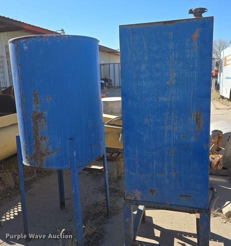 image for item EH8812 (2) oil barrels