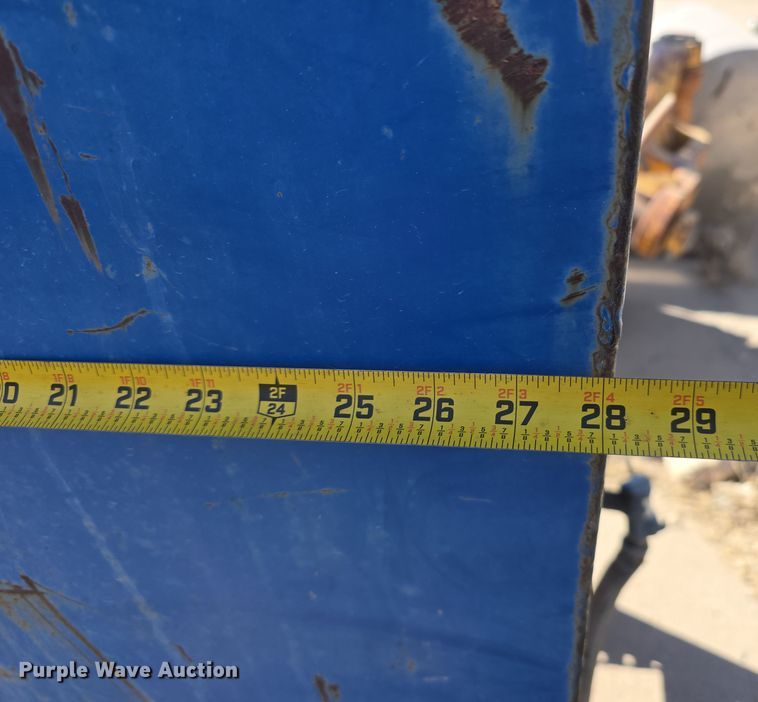 image for item EH8812 (2) oil barrels