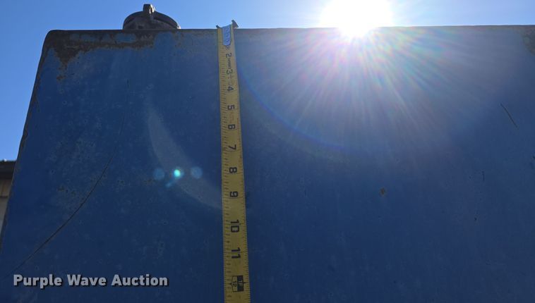 image for item EH8812 (2) oil barrels