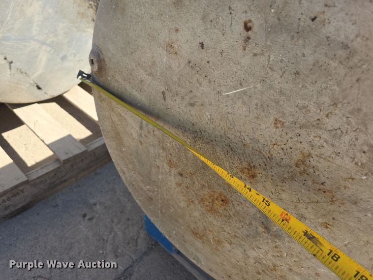 image for item EH8813 (5) fuel tanks