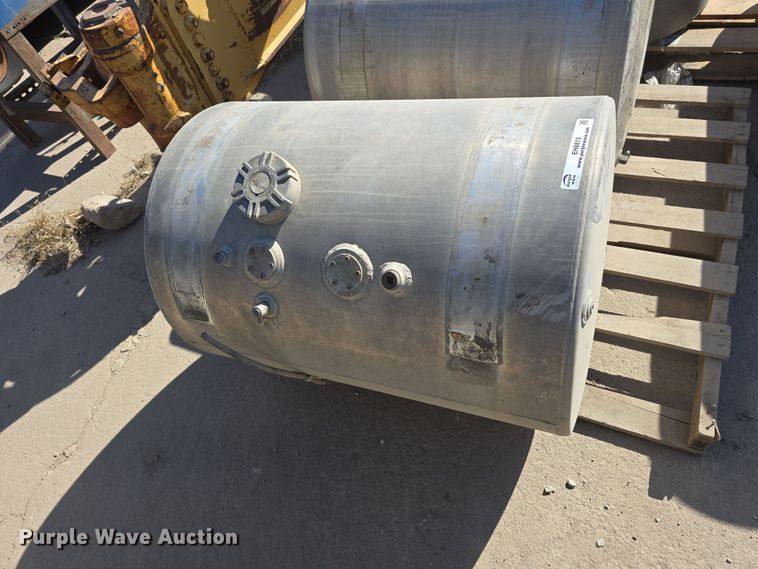 image for item EH8813 (5) fuel tanks
