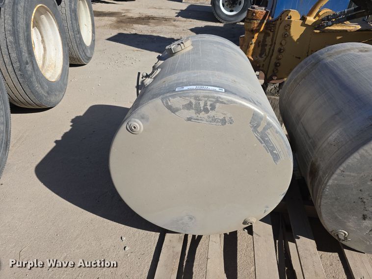 image for item EH8813 (5) fuel tanks