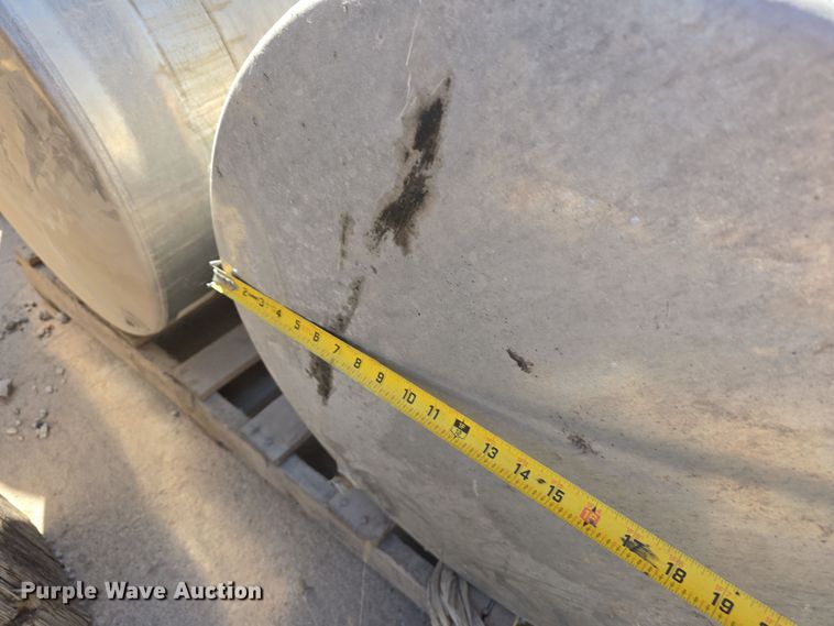 image for item EH8813 (5) fuel tanks