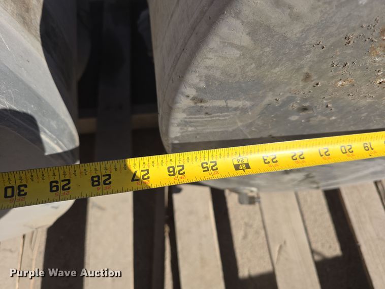 image for item EH8813 (5) fuel tanks