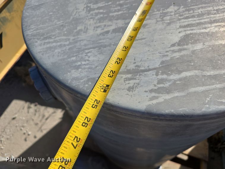 image for item EH8813 (5) fuel tanks