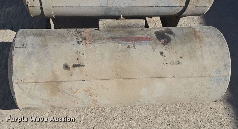 image for item EH8814 (3) fuel tanks