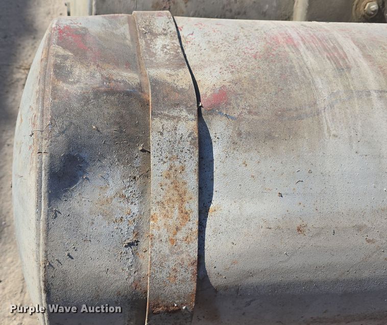image for item EH8814 (3) fuel tanks
