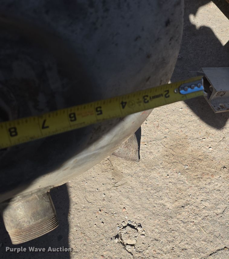 image for item EH8814 (3) fuel tanks