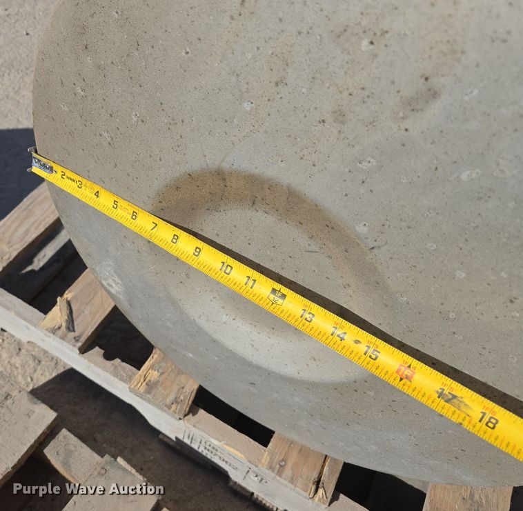 image for item EH8815 (3) fuel tanks