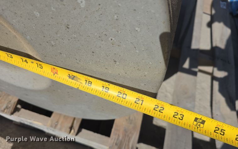 image for item EH8815 (3) fuel tanks