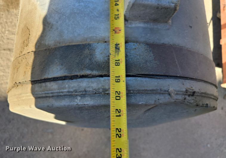 image for item EH8815 (3) fuel tanks