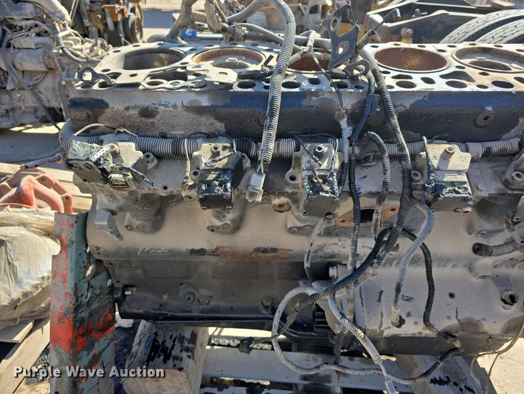 image for item EH8817 Mack engine
