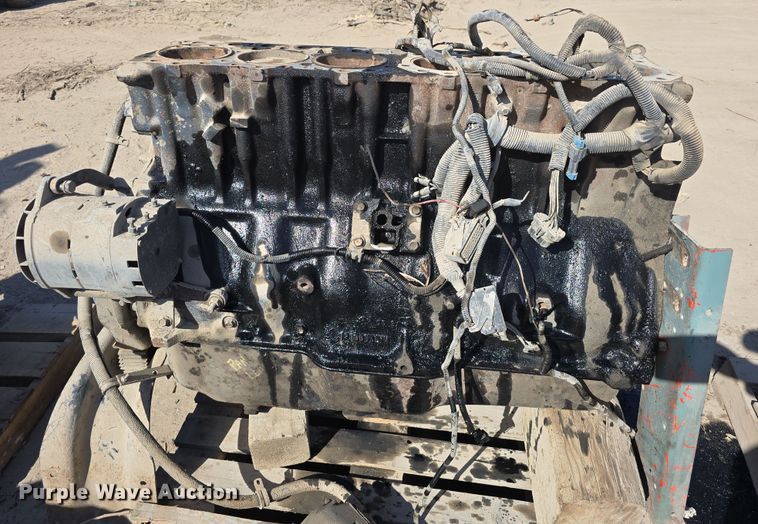 image for item EH8817 Mack engine