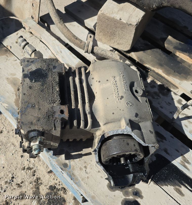 image for item EH8817 Mack engine