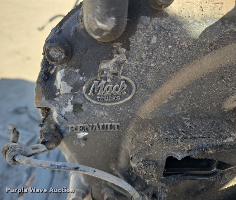 image for item EH8817 Mack engine