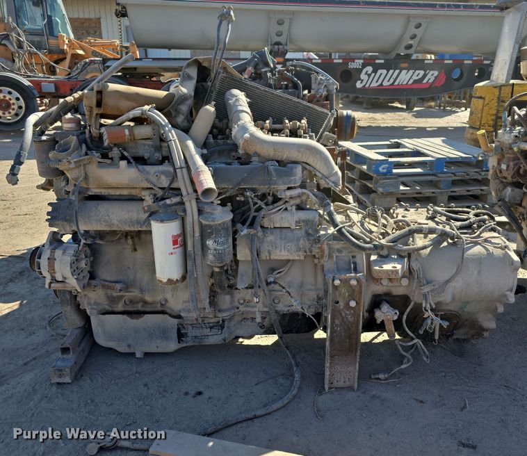 image for item EH8818 Mack engine