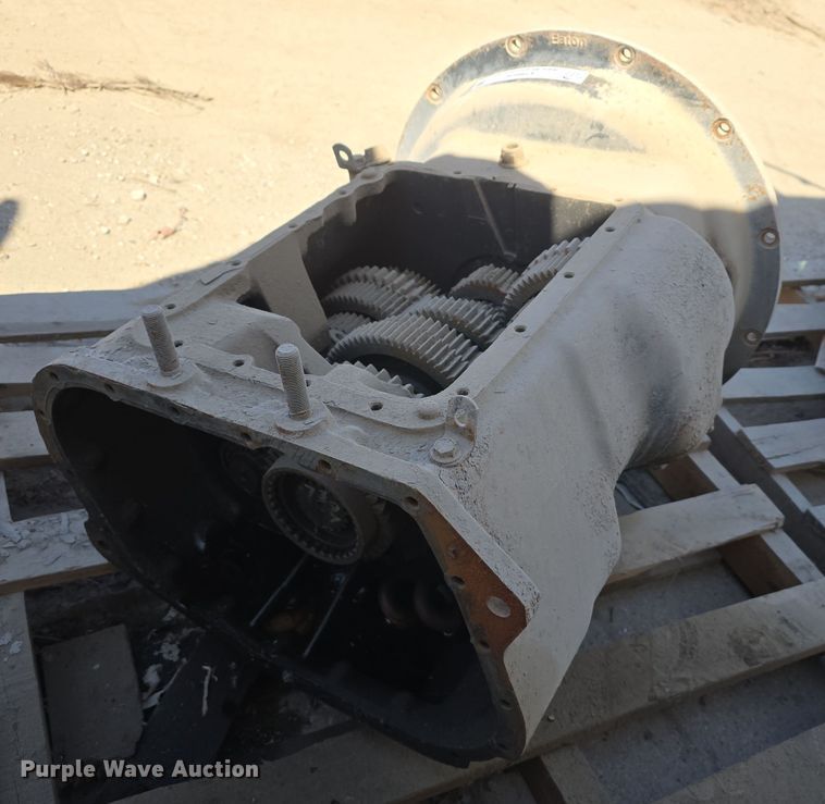 image for item EH8826 Eaton Fuller Roadranger transmission