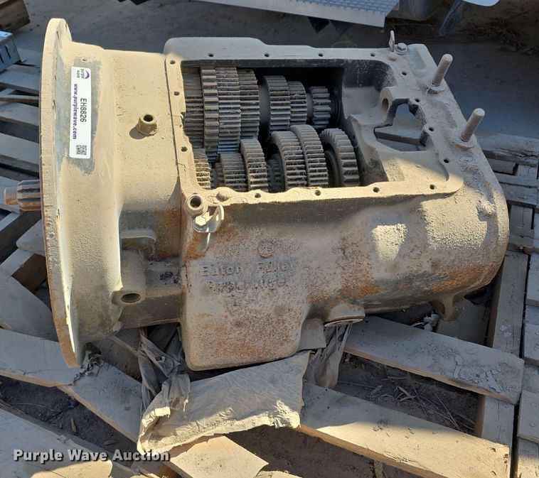 image for item EH8826 Eaton Fuller Roadranger transmission