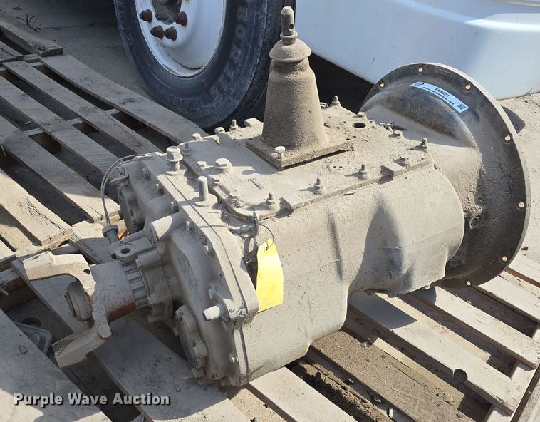 image for item EH8829 Eaton Fuller Roadranger transmission