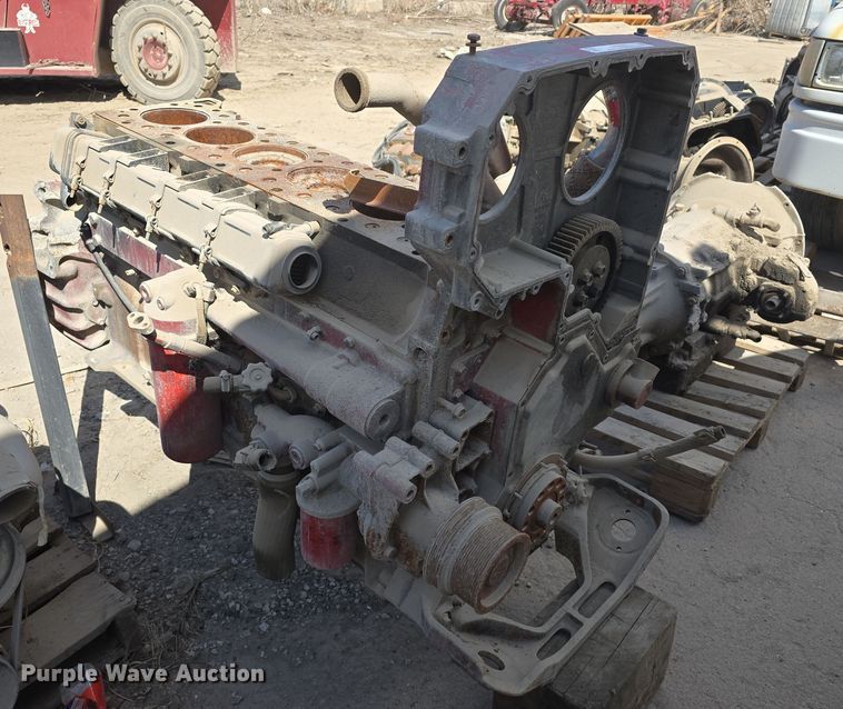 image for item EH8832 Cummins engine