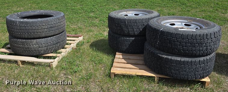image for item EH8834 Tires and wheels