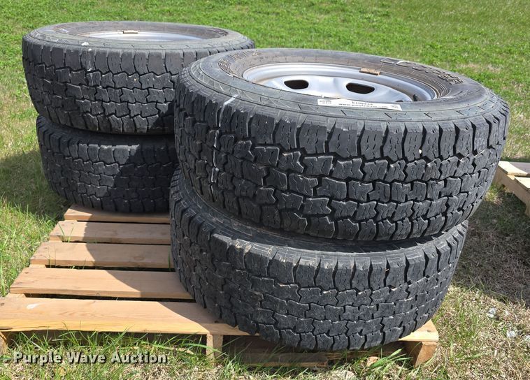 image for item EH8834 Tires and wheels