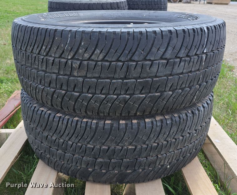 image for item EH8834 Tires and wheels